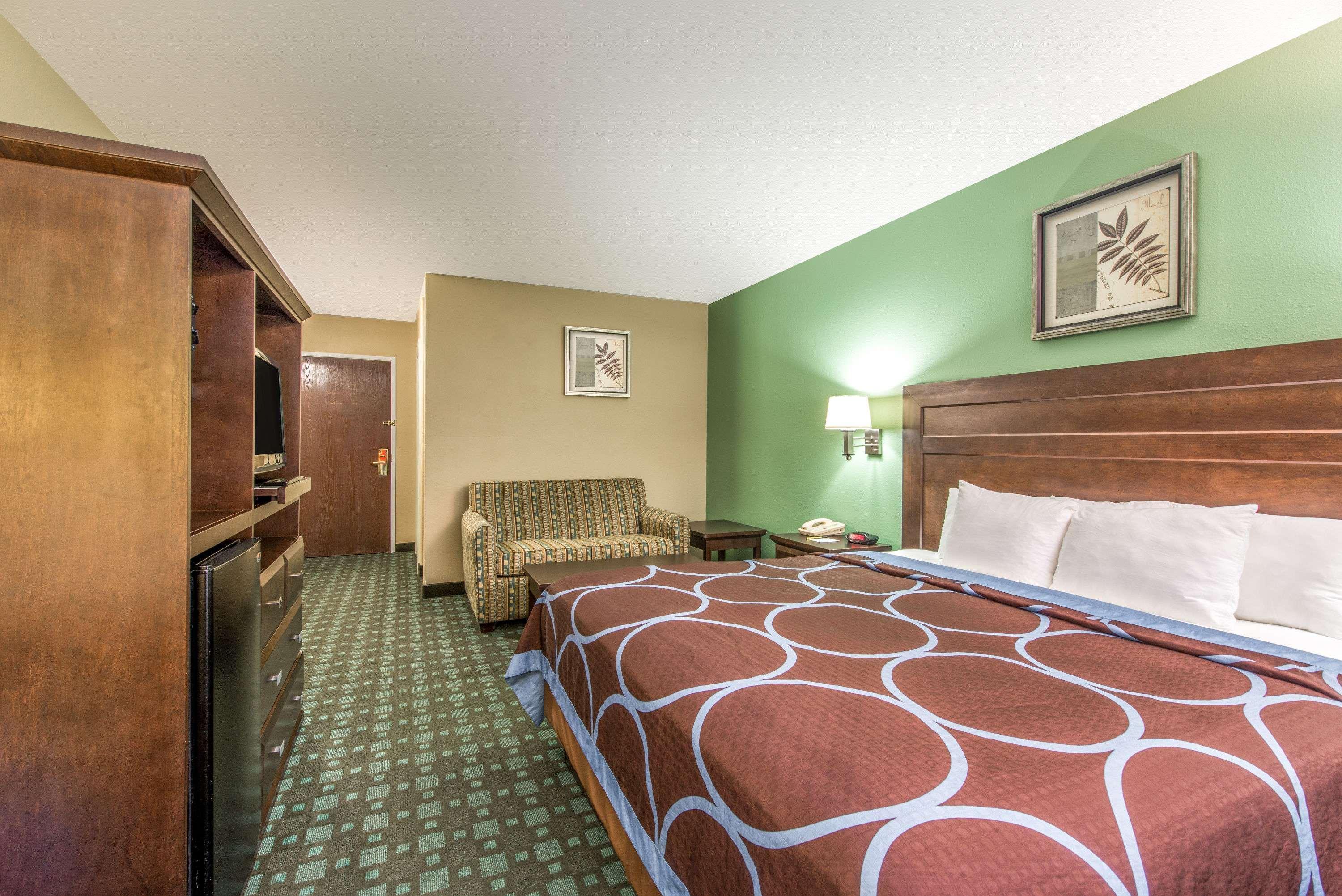 Super 8 By Wyndham Lake Charles/Sulphur Εξωτερικό φωτογραφία