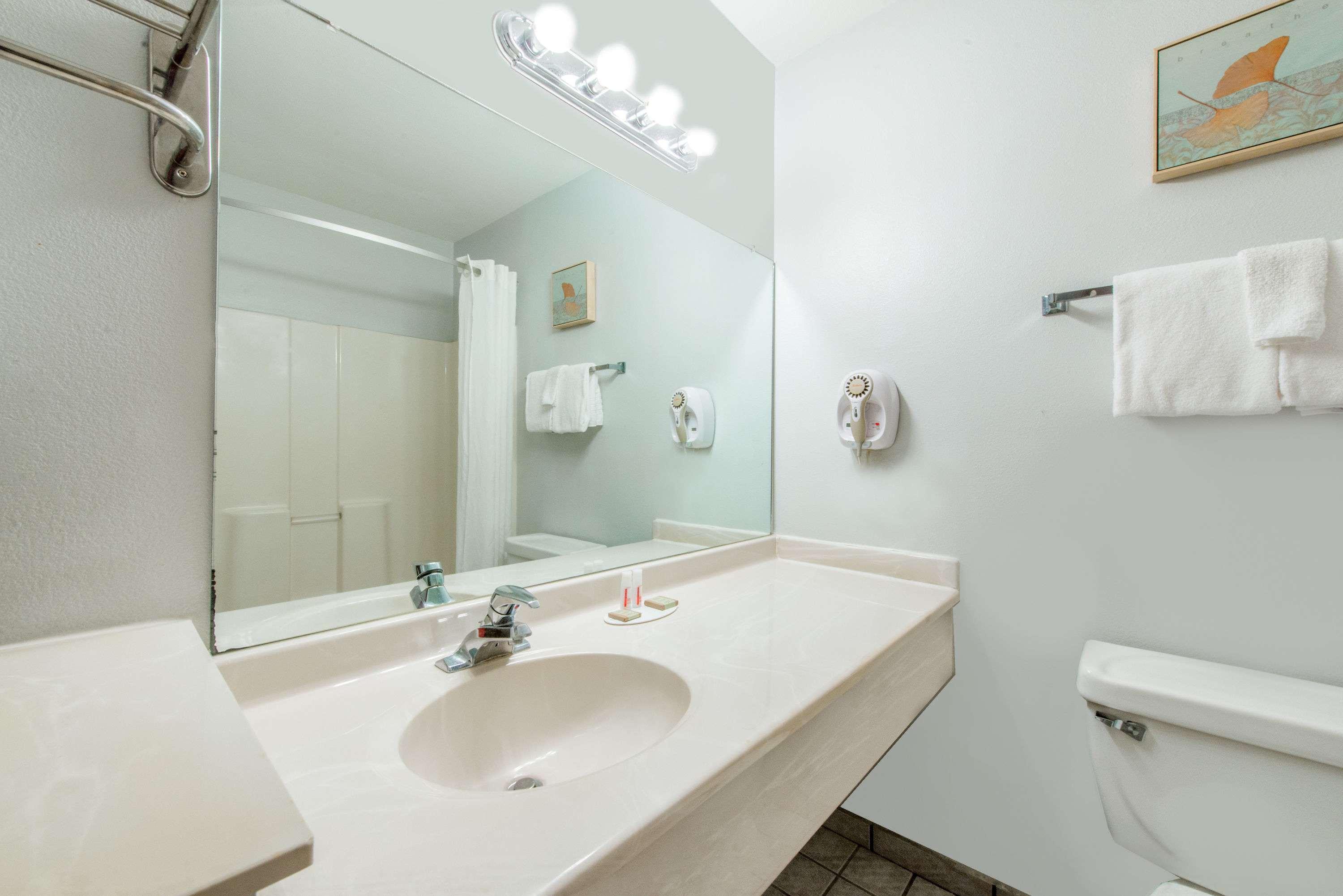 Super 8 By Wyndham Lake Charles/Sulphur Εξωτερικό φωτογραφία