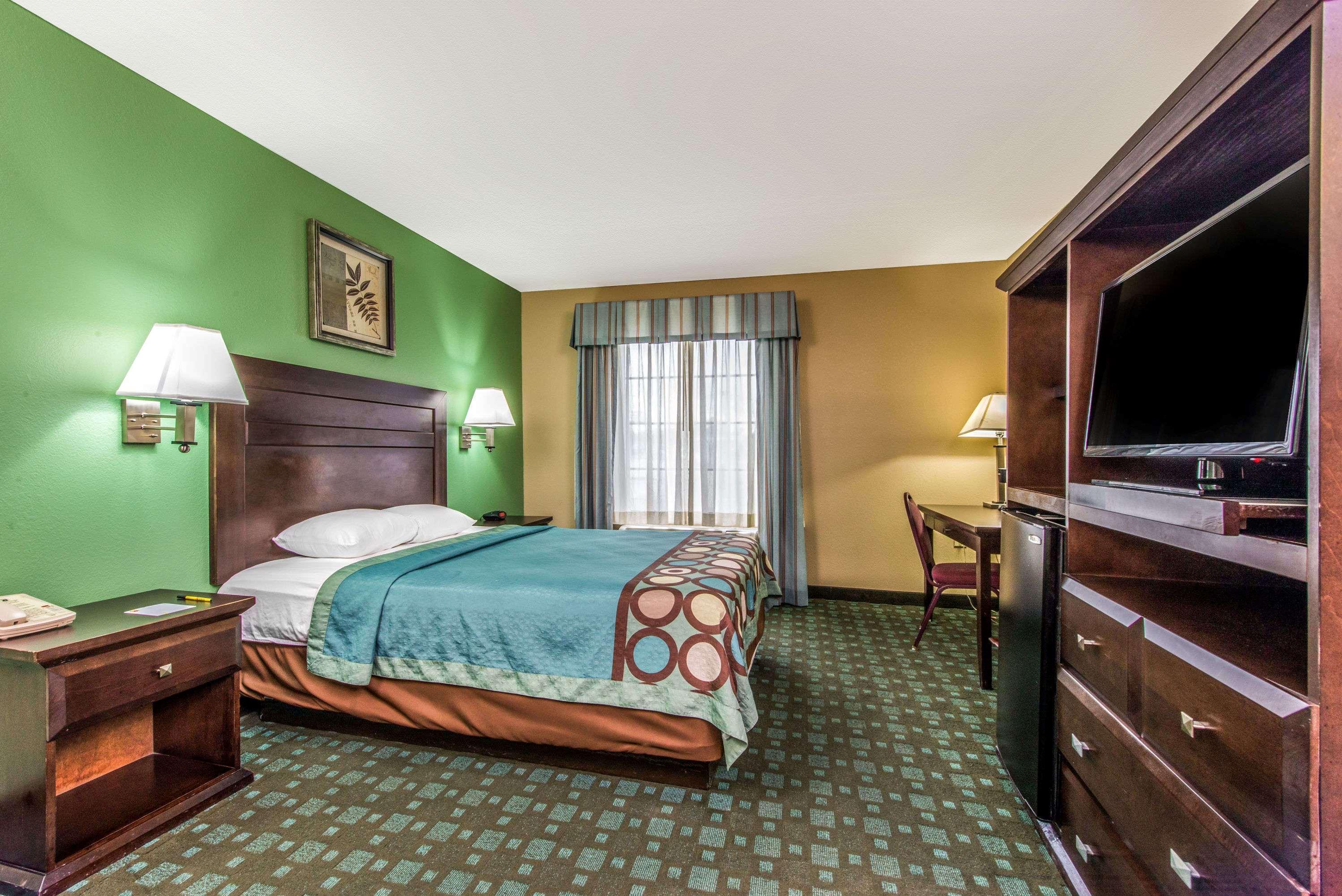 Super 8 By Wyndham Lake Charles/Sulphur Εξωτερικό φωτογραφία