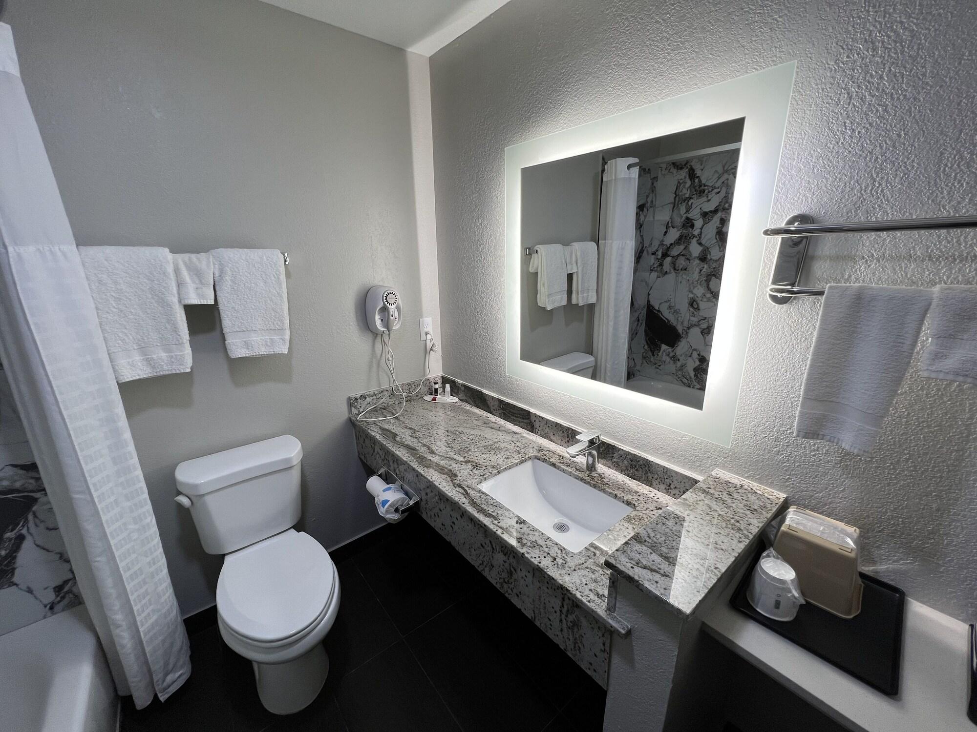 Super 8 By Wyndham Lake Charles/Sulphur Εξωτερικό φωτογραφία